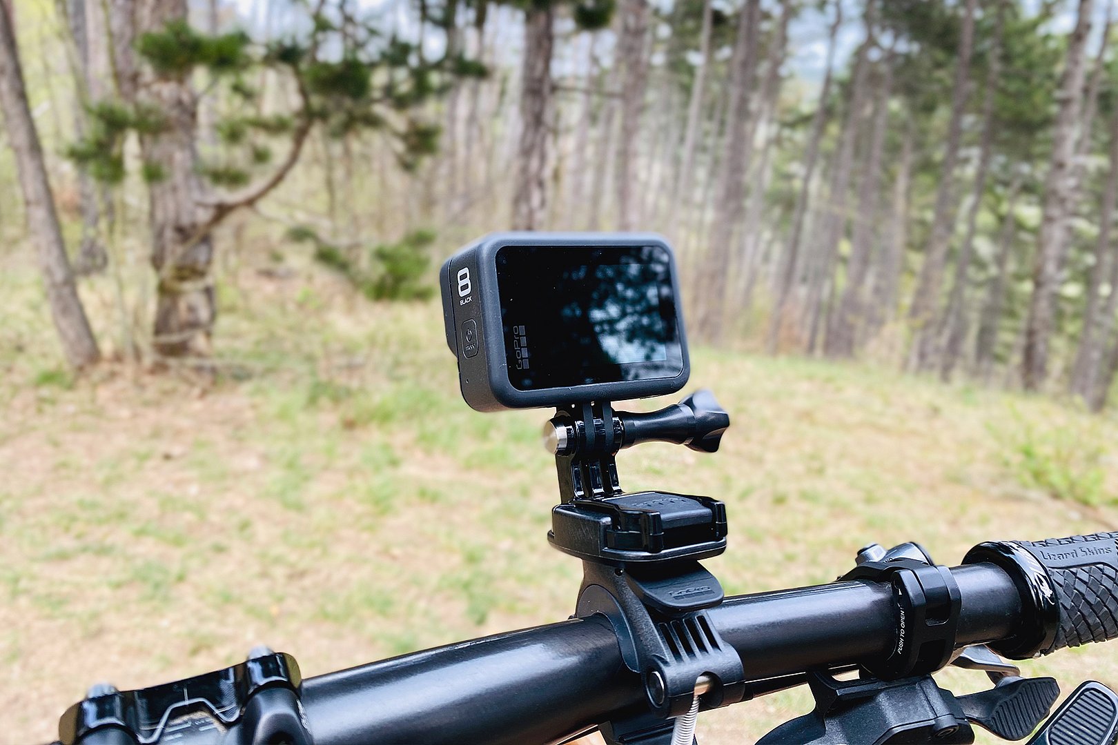 641-image - GoPro Hero 8: Ansicht Display, Lenkerhalterung Seitenansicht 641-image - GoPro Hero 8: Ansicht Display, Lenkerhalterung Seitenansicht